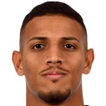 Футболист Винисиус Соуза